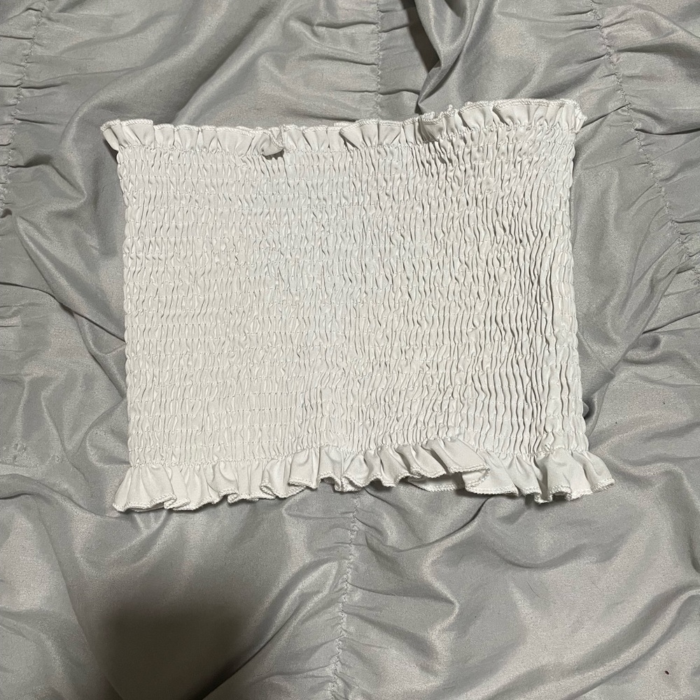 Please message me before buying - white romwe tube top - size: S